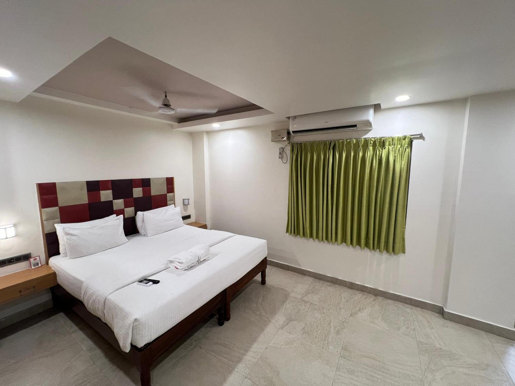 Hotel Diviyum Manor Port Blair Exterior foto